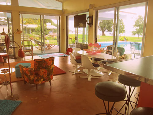 midcenturymodernfreak:  Nancy’s Pool House | Chesapeake Bay, USA - Via 