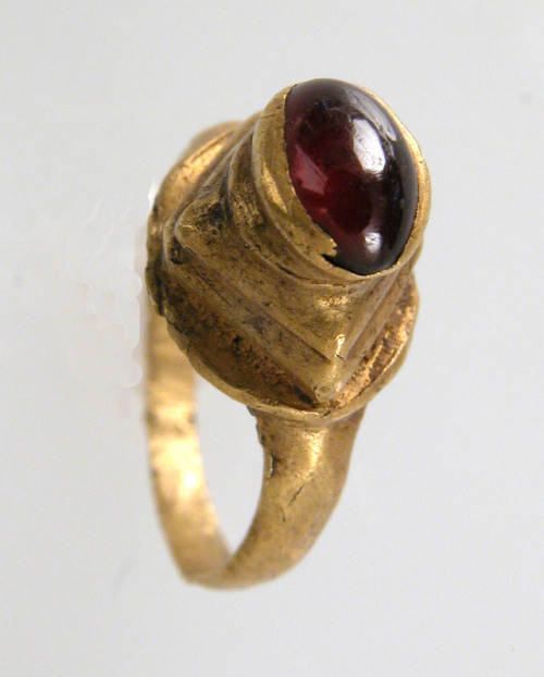 met-medieval-art:Finger Ring, Metropolitan Museum of Art: Medieval ArtGift of J. Pierpont Morgan, 19