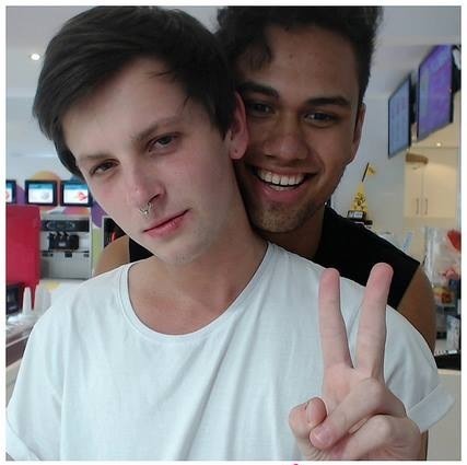 merylstreepismymom:  I got to see my boyfriend today I’m so happy!!! 