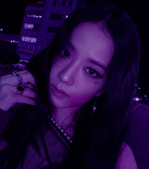 Jisoo Halloween Layouts