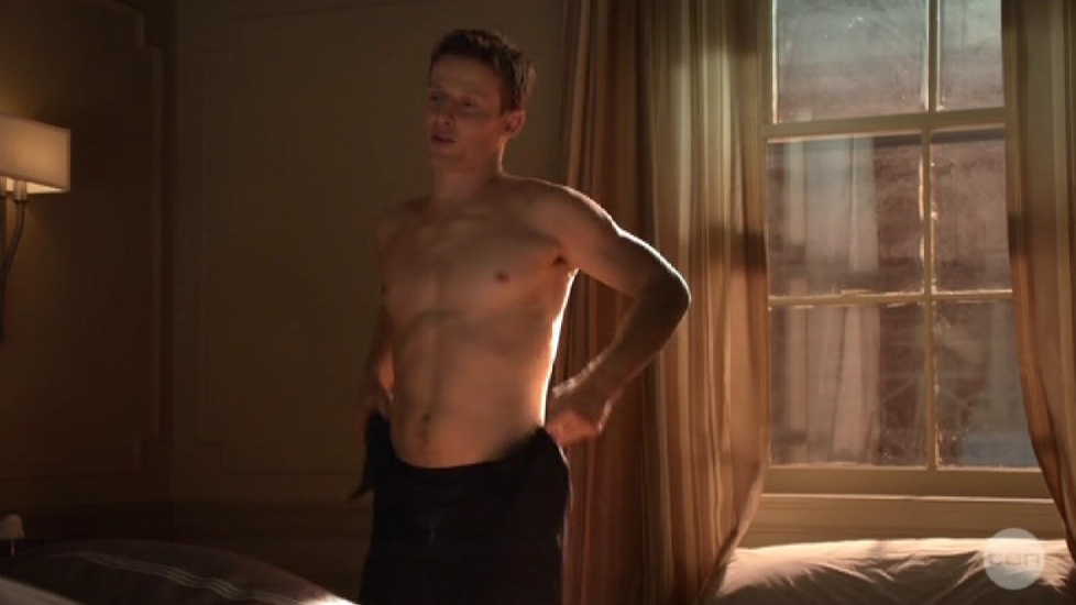 boycaps:  Shirtless Will Estes in “Blue Bloods” 