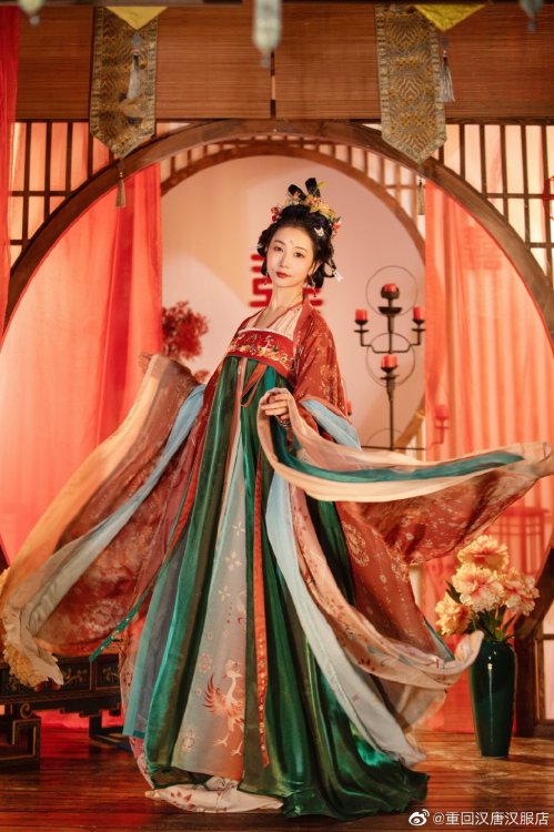hanfugallery:chinese hanfu for wedding by 重回汉唐