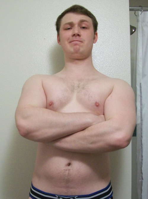 notlostonanadventure:  tiniestabyss:  Tummy Tuesday- after gym edition  Oh look, it’s this sexy mother fucker