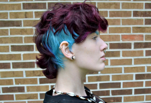spectredeflector:New Hair ref ! My hair is no specific style, just a realy unruly mohawk. I curl it 