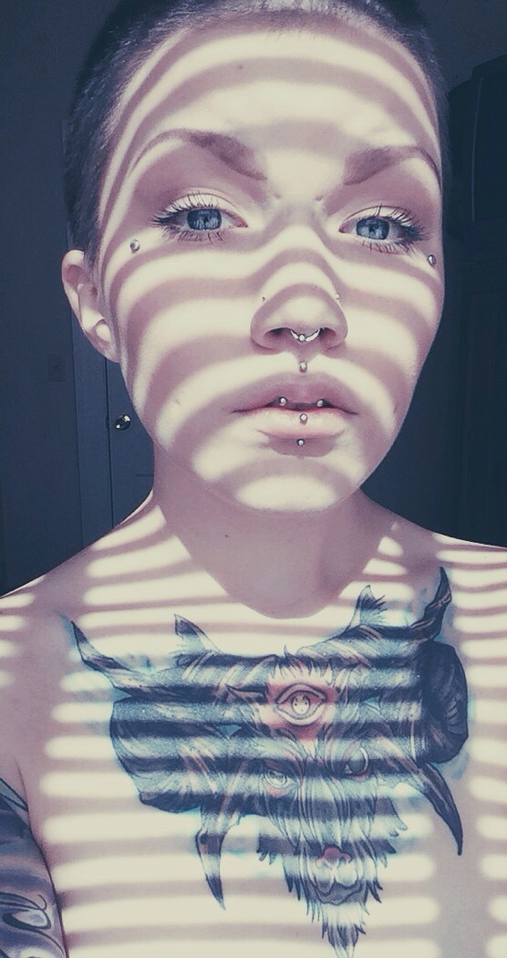 xdemonsgate:  Less makeup today. Feelin’ great 💕☺️  &lt;3