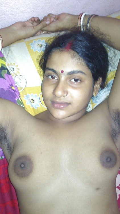 Porn Pics indiandesicouple:  iloveindianwomen:  Lovely