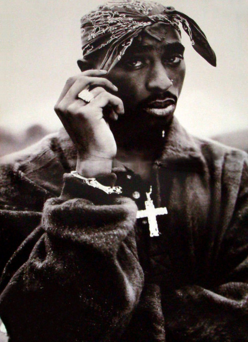 officialtruthabouttupac:  “She has taken some of the most extraordinary portraits of people ranging from Tupac to Taryn Simon to Biggie Smalls is just phenomenal.”Dana Lixenberg Photography, February, 1994 