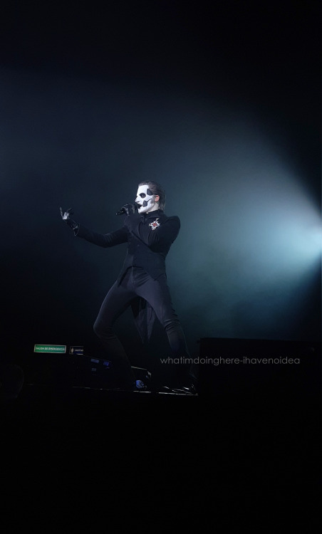 whatimdoinghere-ihavenoidea:Ghost @Palacio de los Deportes, March 3rd, 2020It’s been ALMOST a year s