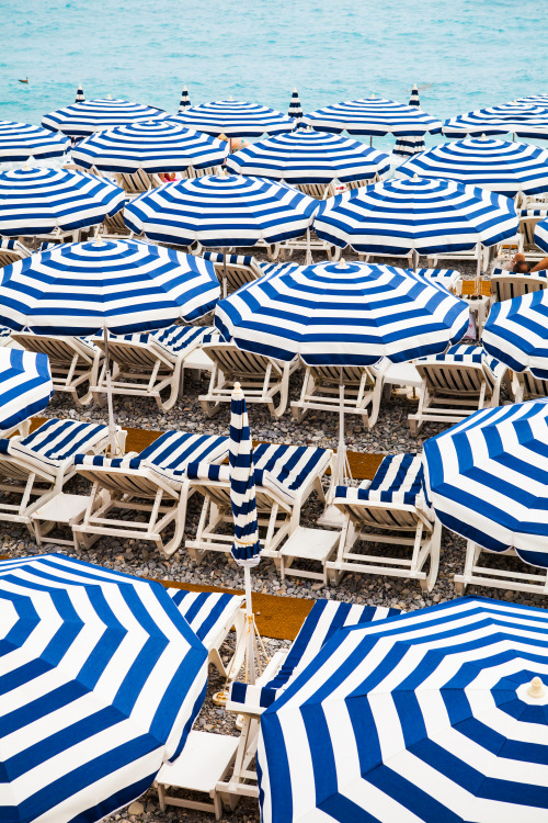 promenade des anglais parasols. nice, france.