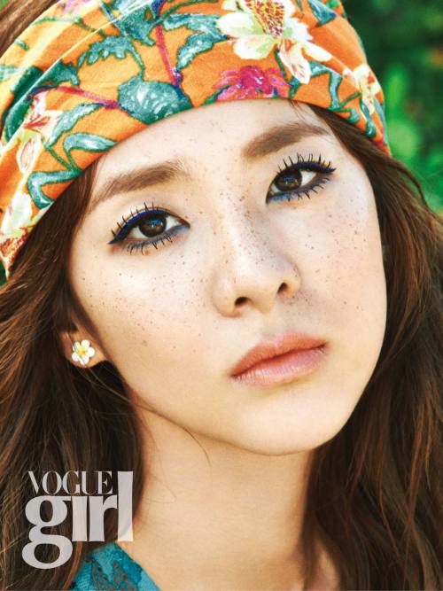 Sandara becomes an ‘Island Goddess’ in Vogue Girl Korea, July 2015 Issue “Haw