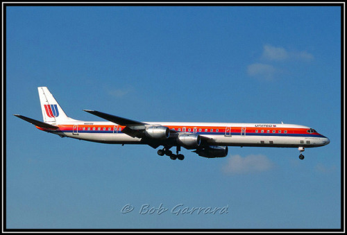 N8070U United Airlines “Capt R D Dick Petty” By Bob Garrard On Flickr.