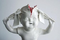 dextalks:  drippinginthunder: coolthingoftheday:   Macabre sculptures by Maria Rubinke. I think these have got to be some of my favorite art pieces of all time.   drip  This is how dumb, hateful, aggressive anons make me feel. 