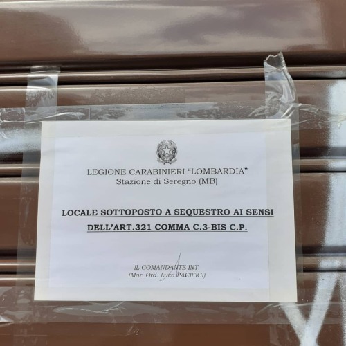 Uh, che sarà successo? 🙄🧐🤔 #biancoartcafe_seregno Visto poco fa … Dopo il mio giro mattutino domenicale … #18Luglio🗓
https://www.instagram.com/p/CRdoUvkpQBEY8QwDw05AyjXgpwJJBDRuYEfD5M0/?utm_medium=tumblr