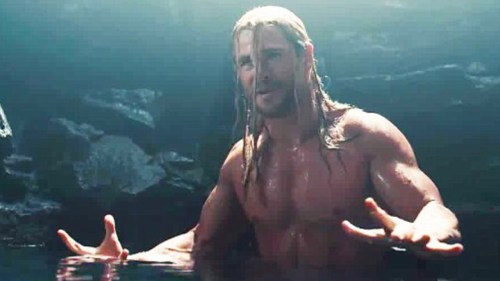 boytrappedinthcloset:  Chris Hemsworth truly is a God