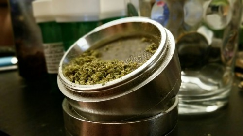 thefuxup:  Just a little photoshoot of the pickup today ft. My pipe Hendrix :) from top to bottom: Tahoe OG, Black Diamond, HHC House Shatter & Dragon OG. And my hand at the bottom lol. @veraisastoner shmokeeee? 💚