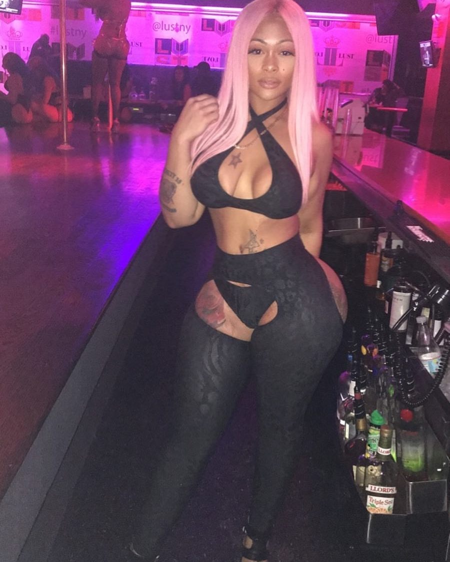 baddchickzownlee:  @__dym__