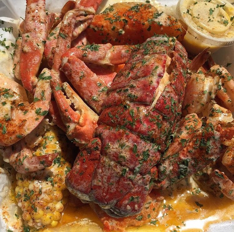 blackgirlsreverything:  black-exchange:  King Crab Atlanta  IG: kingcrabatl  ✨