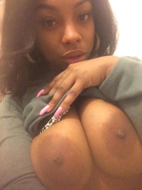 sithchick: eboni-secrets: ladyinheels16: nuffsed69: Sexy Ebony Amateur Sexy as hell Gorgeous Mm