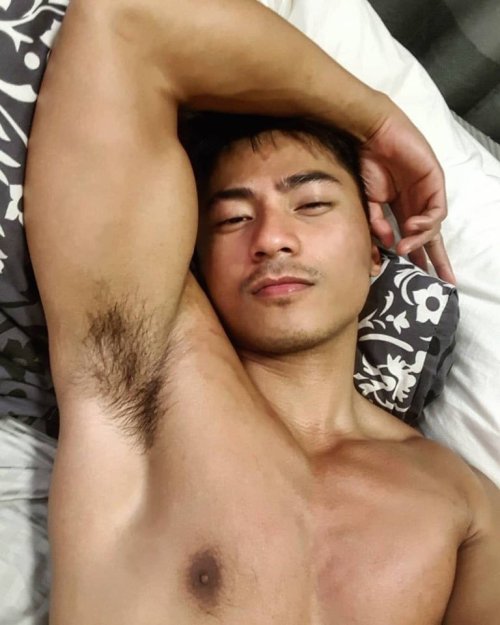 https://64.media.tumblr.com/203a3956a3d48c85b64730bfa688d50c/30ea368864f4b6b2-e5/s500x750/b5d97c7a519bb9699bad6377418ee0fcdce6bd02.jpg