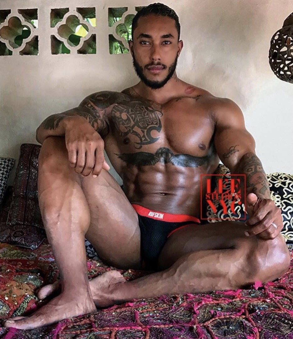 sexyblckmen: michael de jesús  