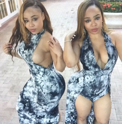 Porn extremebodiez:  The Double Dose Twins Its photos