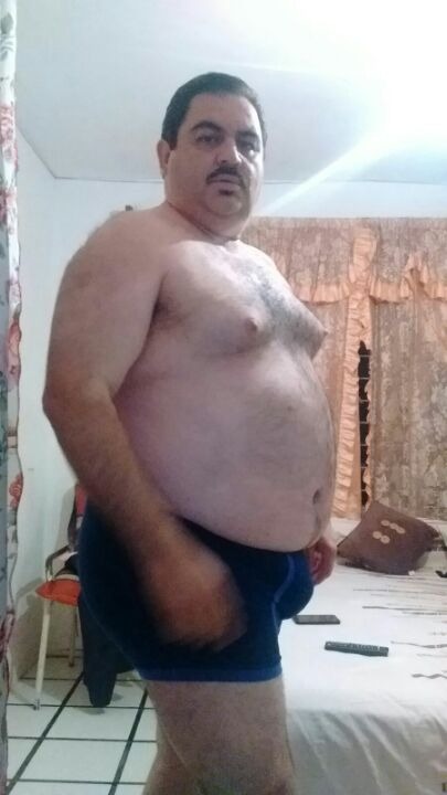 cwboytop:  betho1919:Lo quiero ya cowboys, rednecks, truckers, boots, cigars, men!http://cwboytop.tumblr.com