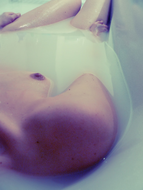 imstillnotnude