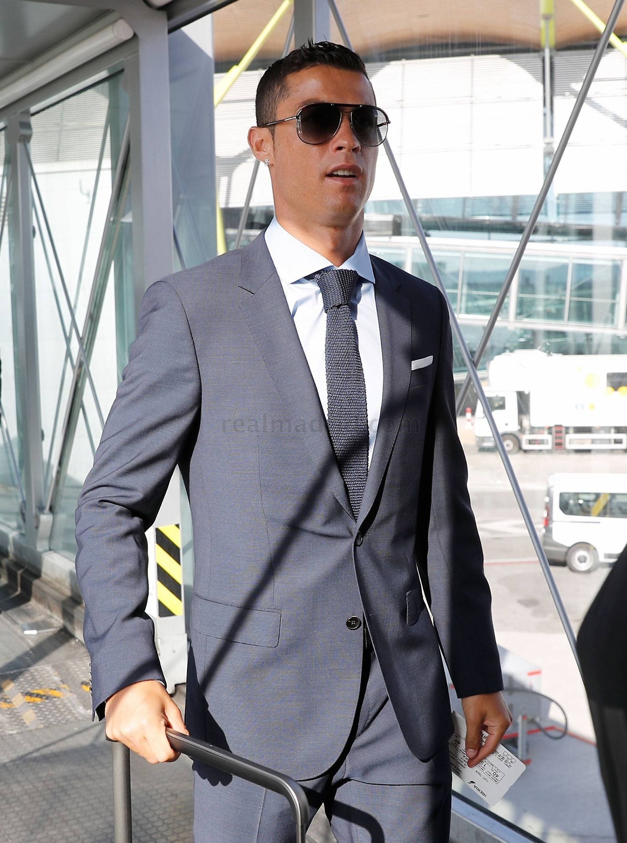 Man Utd players wearing dodgy clobber shown up by Cristiano Ronaldo at team  lunch - Daily Star