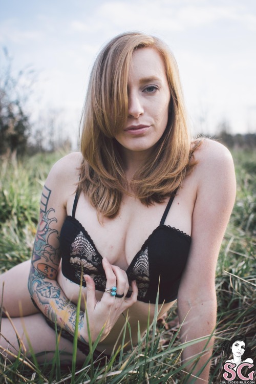 titanmoonchild:  View my new set ‘Light My Fire’ right here.  Shot by Robert Michael Evans 