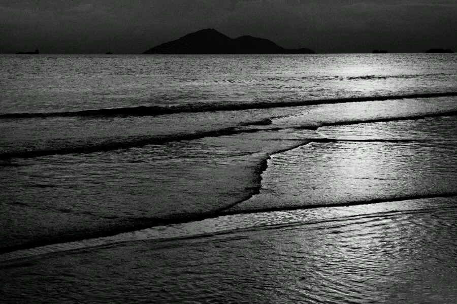 &hellip;underneath the waves&hellip;They&rsquo;re underneath the waves&hellip;They’re