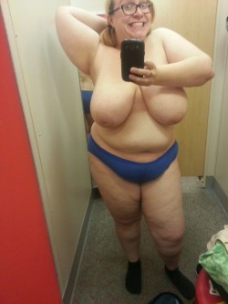 thewelldocumentedslut:  I was informed that a good girlfriend sends her boyfriend fitting room selfies while he’s waiting for her.