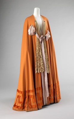 omgthatdress:  Evening CapeJacques Doucet, 1905The Metropolitan Museum of Art