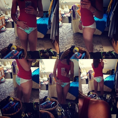 iamdaddyslittlemonster:Got new ones!! its horrible I fit them bcoz they are freaking tiny and my ass