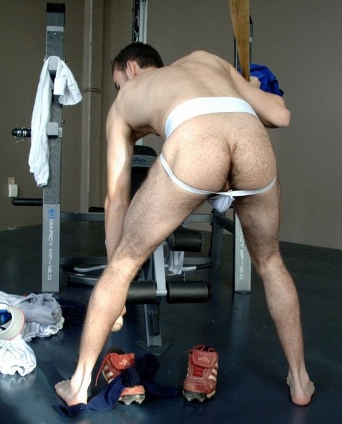 dadsprivatecollection:Having a home gym is great