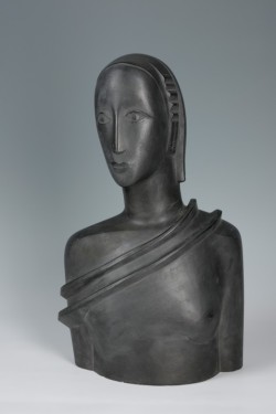 amare-habeo:      Gustave Miklos (Hungarian-French, 1888-1967)   Buste de femme, 1929Original plaster; dark gray patina 42 x 25,6 x 13 cm 