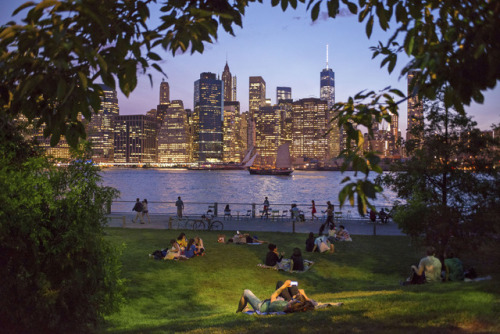 A pretty nice view can be had from Brooklyn Bridge Park. This is from a hilly lawn area on Pier One.