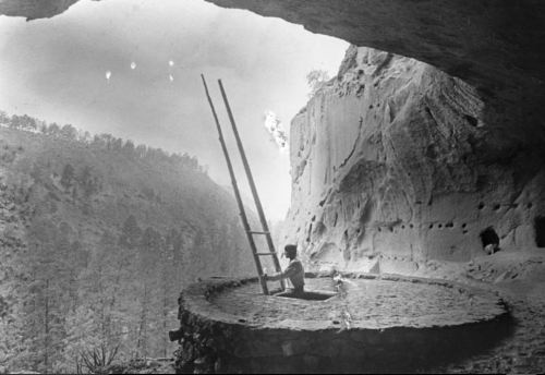 realityayslum:Horace S. PoleyRito de los Frijoles Ceremonial cave Indian in Kiva entrance showing ca