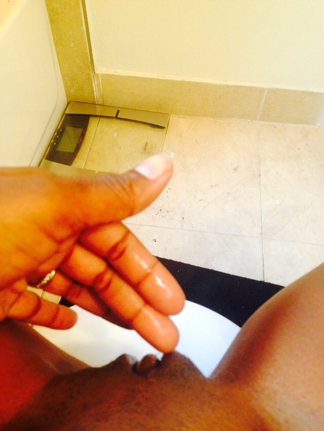 toothicktoothpick:  Tight… Wet… Horny.😅