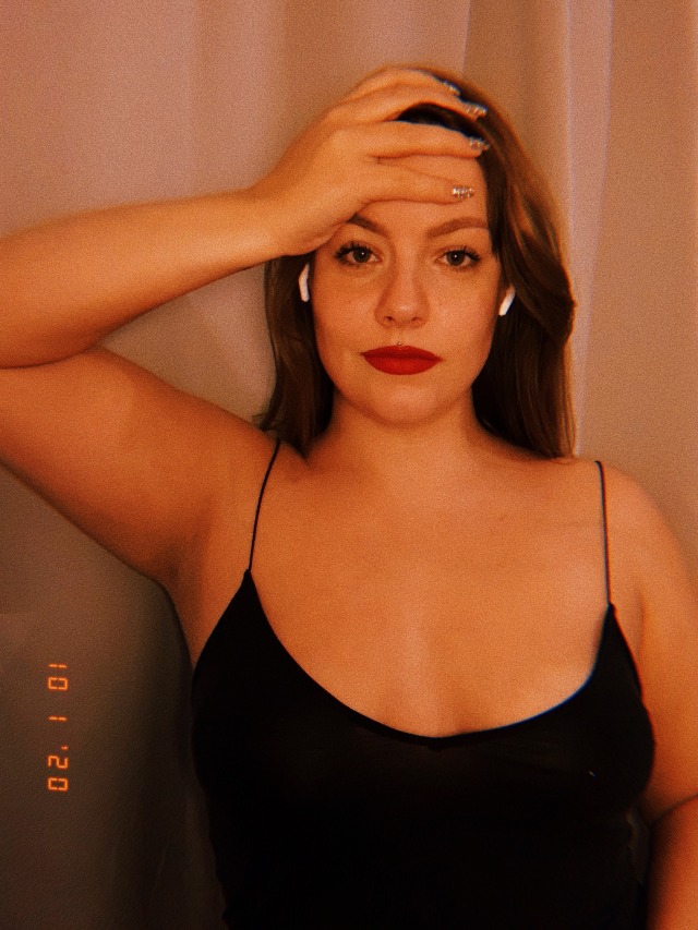 fleurlolotte:is there a place where I can hide away? red lips, french kiss my worries all awaythere must be a sweeter placewe can sugarcoat the taste