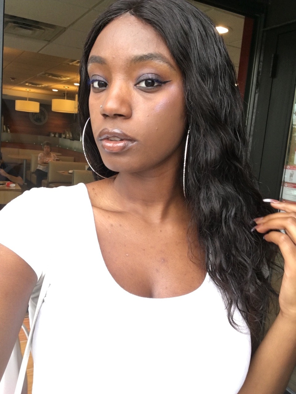 aisselectric:  Wearing Fenty Beauty “gloss bomb” and shimmer stick highlight