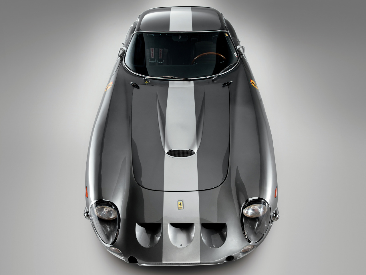 definemotorsports:  old ferraris are something else 275 and 250 series = flawless