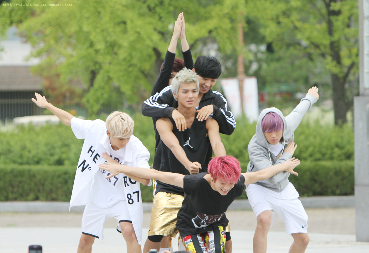 only-yooricky:  [Fantaken] TEEN TOP - 130831 Music Core Mini Fanmeeting {3 pics.}