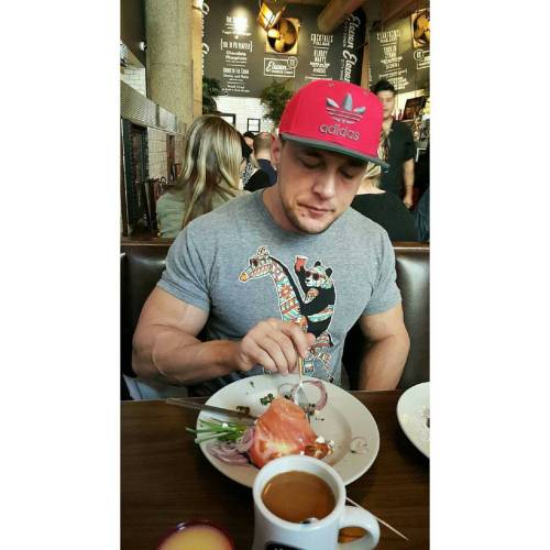 bigjoeyd:  Mmm lox and latke makes me happy.  #food #foodporn #gorilla #breakfast #brunch
