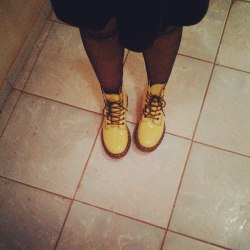 ах эти жёлтые ботинки шагают