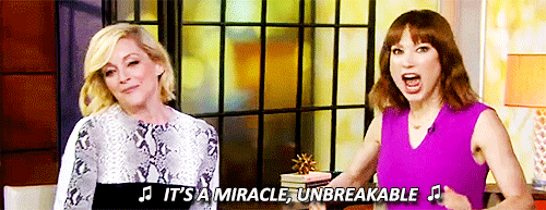 feynificent:   Ellie Kemper &amp; Jane Krakowski singing the Unbreakable Kimmy