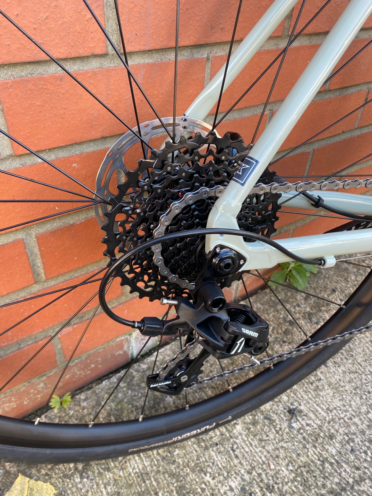 Bike Love Kinesis R1 road bike. This is sized Med 54cm and