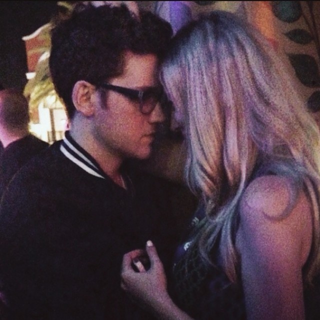 alexgoot:
“ @missellefowler
”