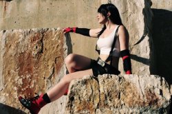 hotcosplaychicks:Tifa - Final Fantasy VII by Lesciel 