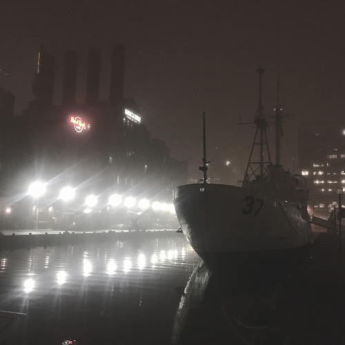 Baltimore visions #fog #grime #dystopia #grunge #nightcity #sprawl #walledcity #ghosttown #baltimore
