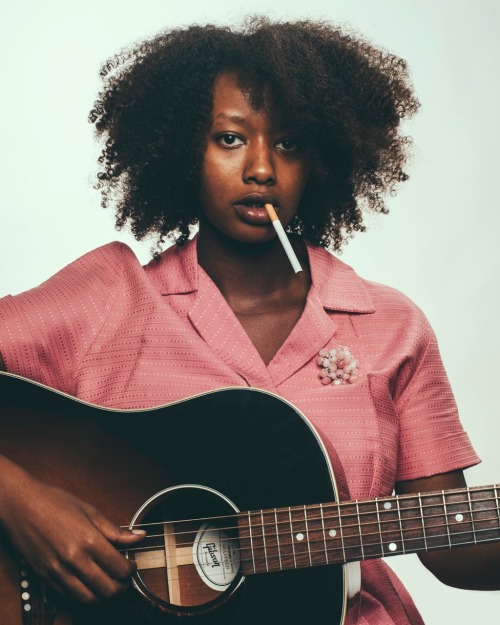 warmandwild:Mirel Wagner killing it